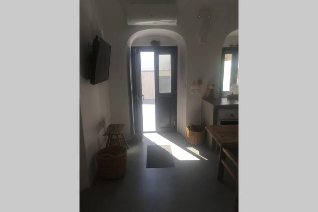 Santorini Folia Cave House With Jacuzzi Villa Pírgosz Kültér fotó