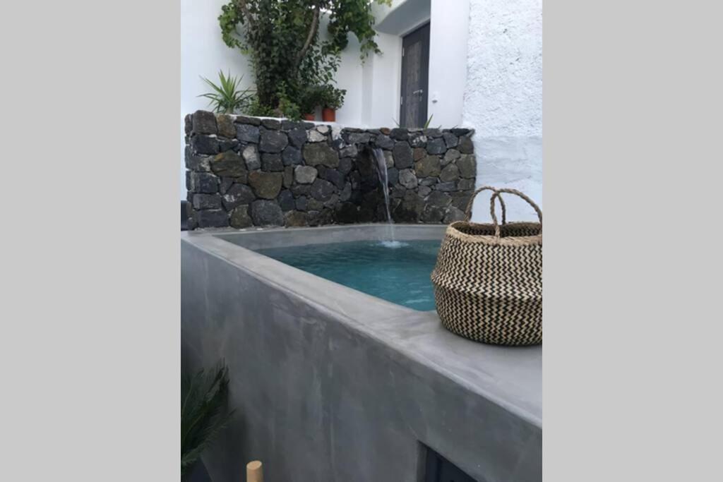 Santorini Folia Cave House With Jacuzzi Villa Pírgosz Kültér fotó